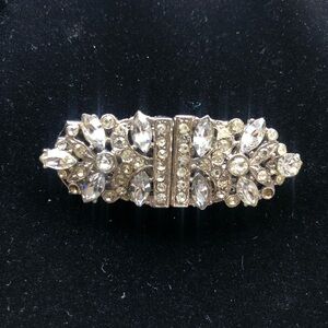 Elegant silver & crystal convertible brooch & collar pin